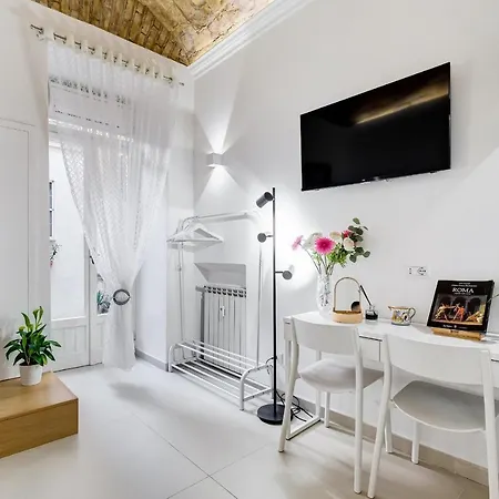 Vatican Scipioni Charming Relaxing And Patio Apartman *